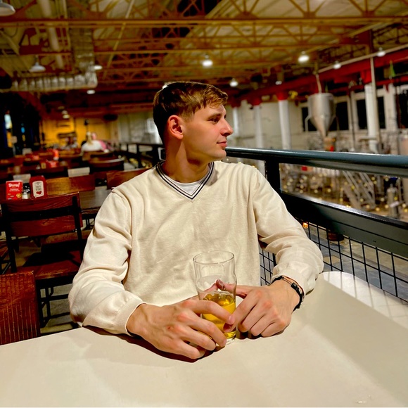 Meet your Posher, Tyler - Picture 1 of 1